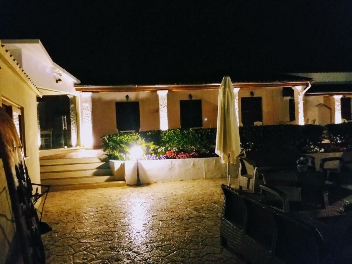 Summer Wine Friendly Resort Ipsos Ngoại thất bức ảnh