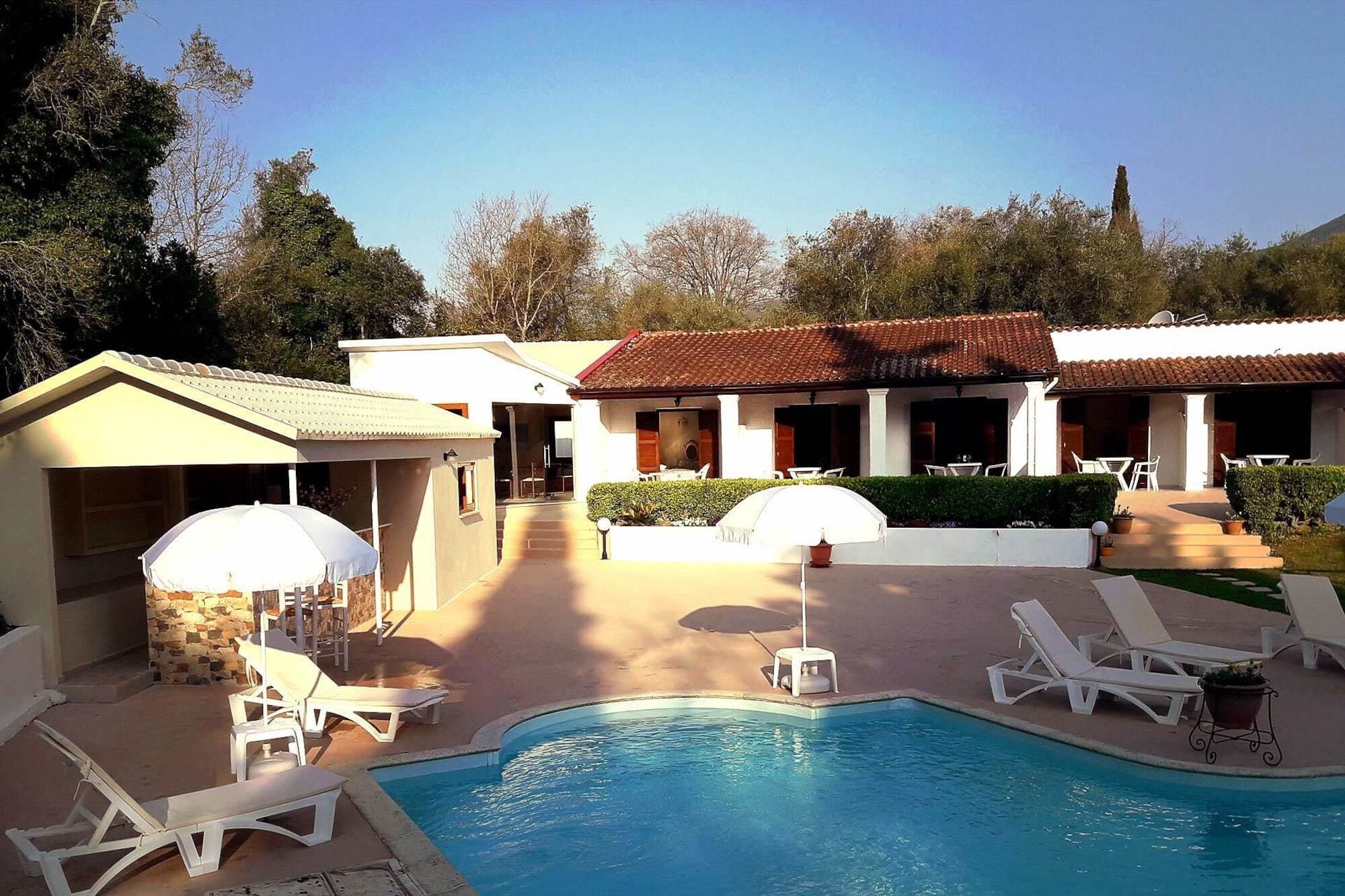 Summer Wine Friendly Resort Ipsos Ngoại thất bức ảnh